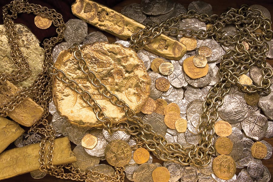 Divers Found 300-year-old Gold Treasure Valued at $1M | RELEVANT